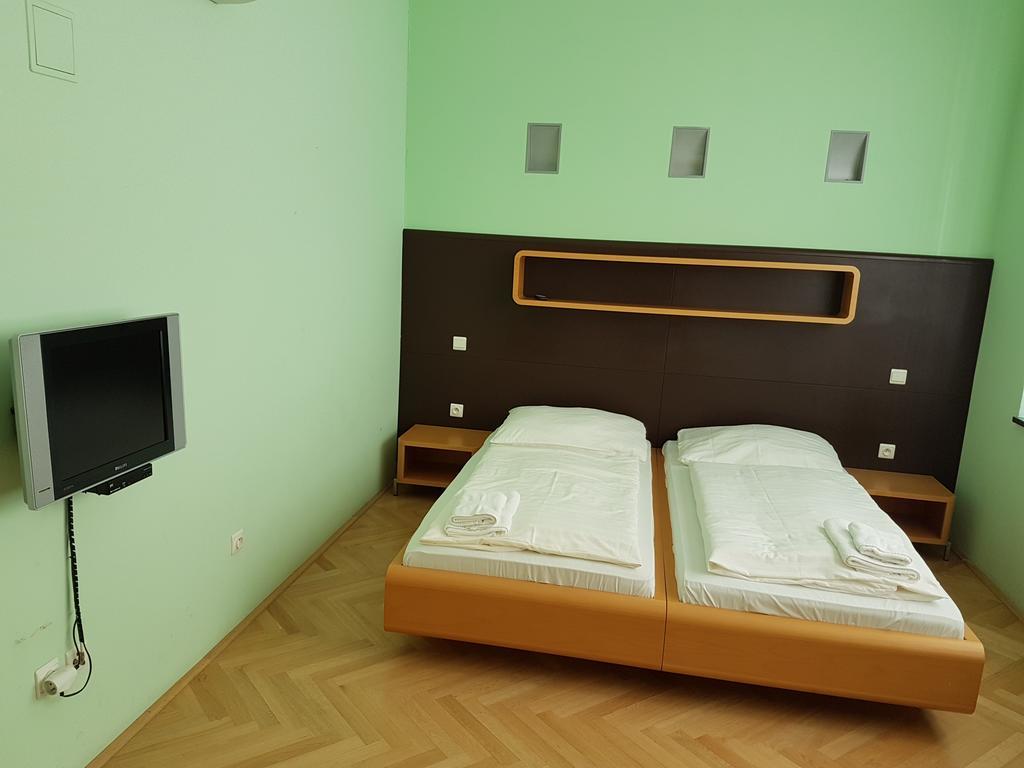 Frýdlant nad Ostravicí Penzion Branabeskyd מראה חיצוני תמונה
